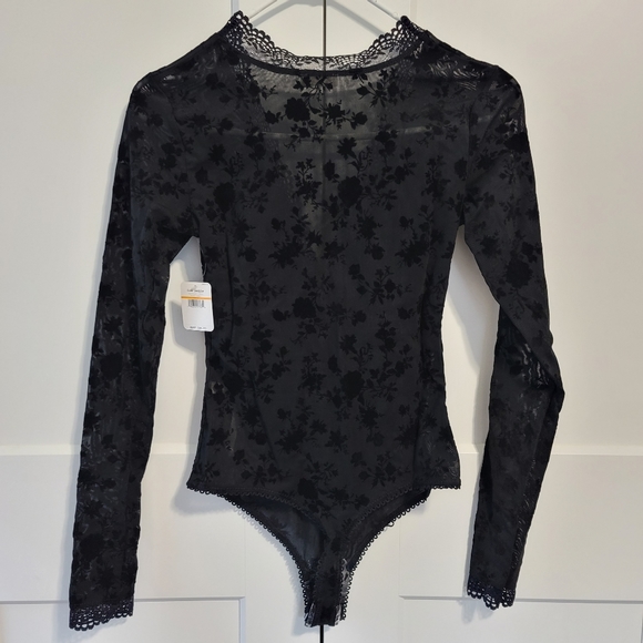 Free people babes in bandeaus bodysuit - Picture 13 of 16
